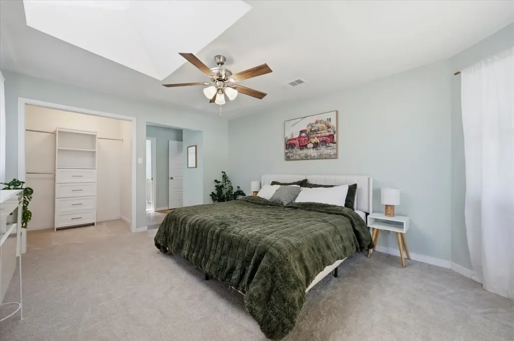 2704 Canyon Trail Granbury TX 76048