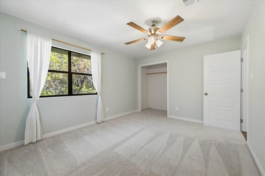 2704 Canyon Trail Granbury TX 76048