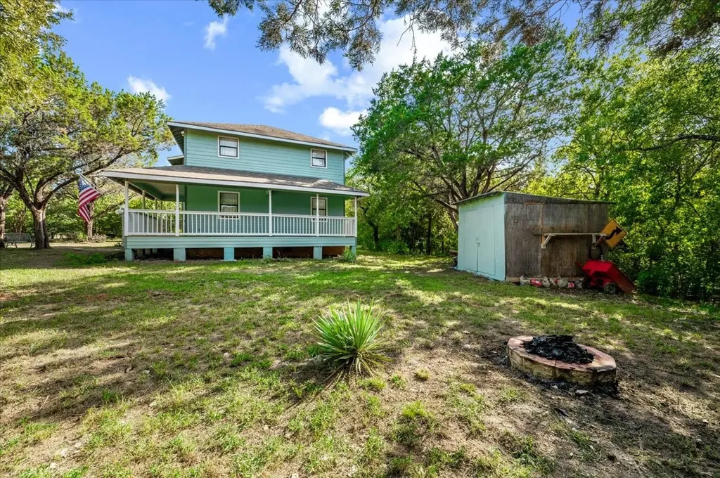 2704 Canyon Trail Granbury TX 76048