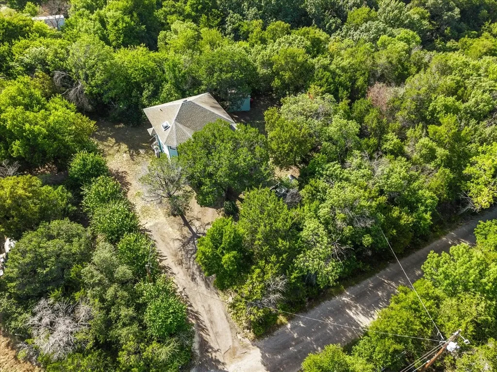 2704 Canyon Trail Granbury TX 76048