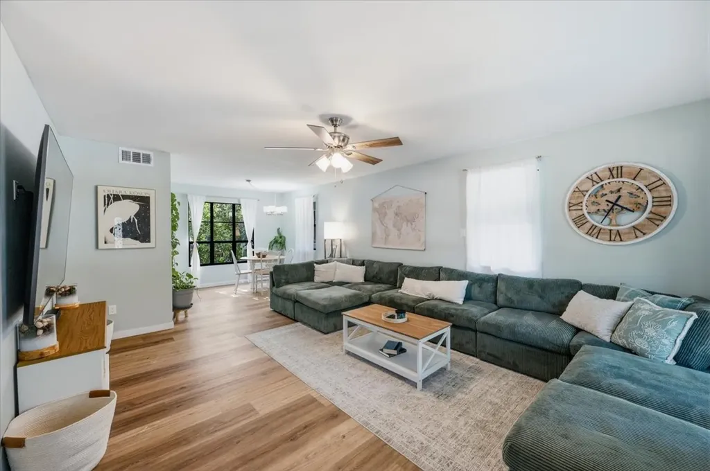 2704 Canyon Trail Granbury TX 76048