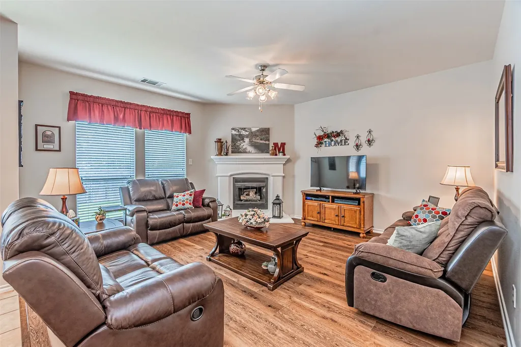6208 Melanie Drive Fort Worth TX 76131