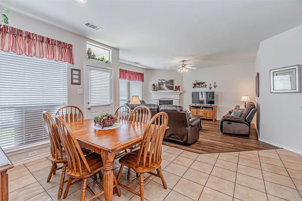 6208 Melanie Drive Fort Worth TX 76131