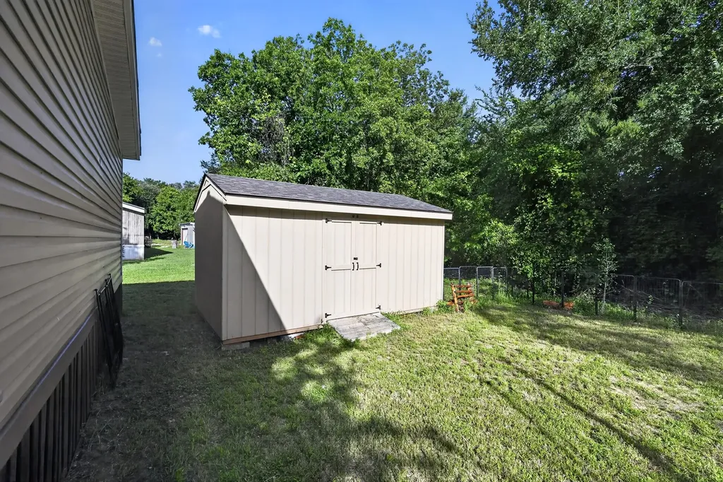 904 Pawnee Trail Granbury TX 76048