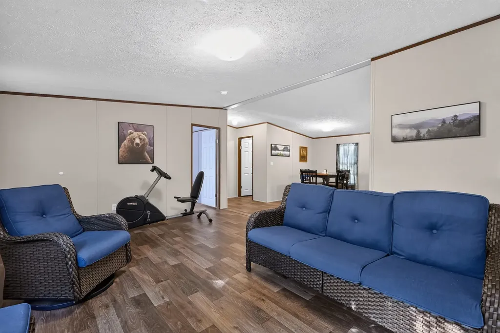 904 Pawnee Trail Granbury TX 76048