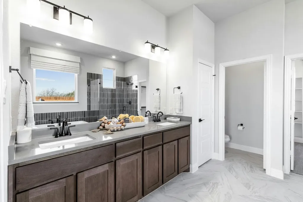 974 Richard Pittmon Drive Desoto TX 75115