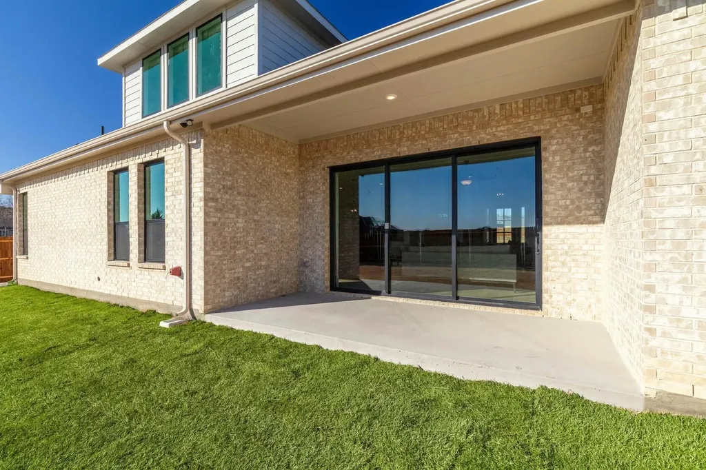 974 Richard Pittmon Drive Desoto TX 75115