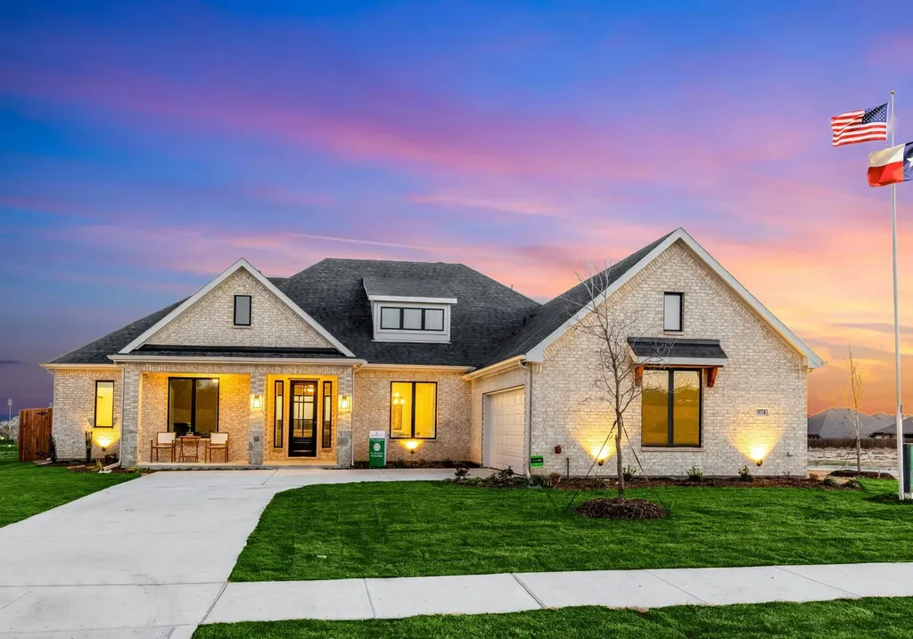 974 Richard Pittmon Drive Desoto TX 75115