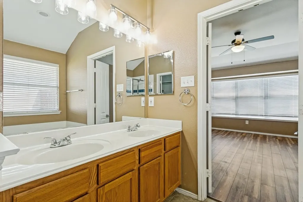 3012 Berkshire Lane Corinth TX 76210