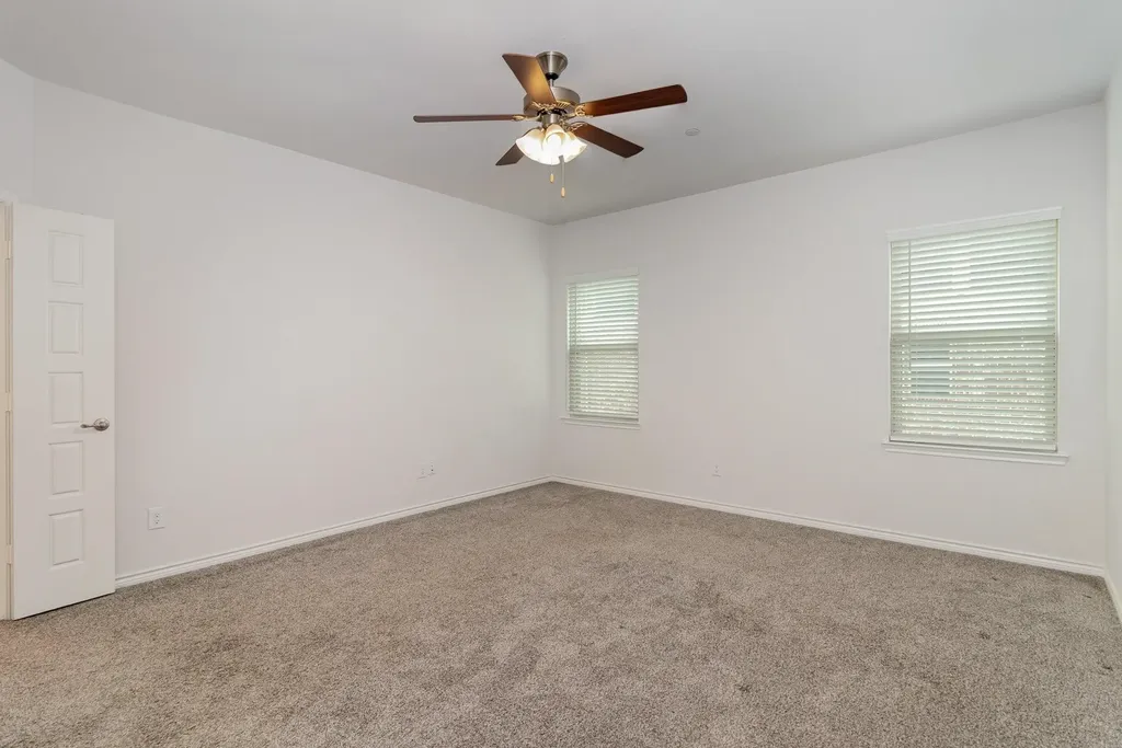 2413 Siskiyou Street Lewisville TX 75056