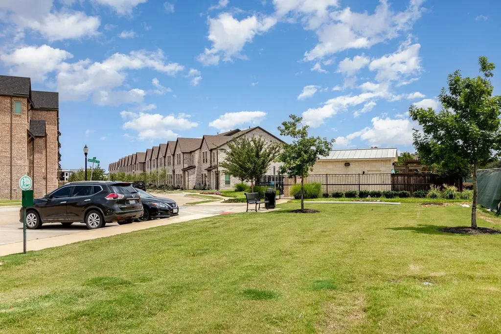 2413 Siskiyou Street Lewisville TX 75056