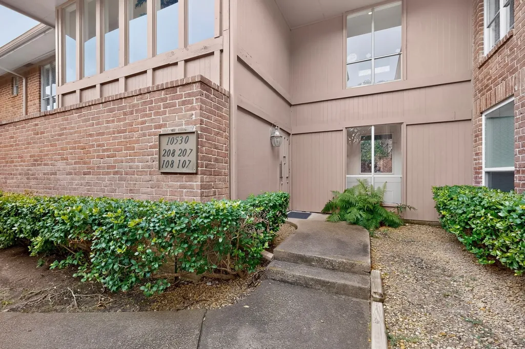 10530 Stone Canyon Road Dallas TX 75230