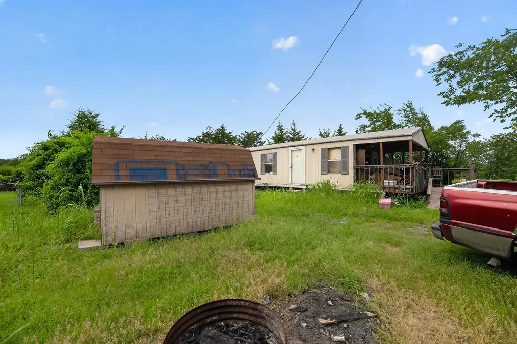 188 County Road 14300 Pattonville TX 75468