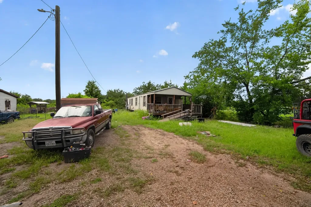 188 County Road 14300 Pattonville TX 75468