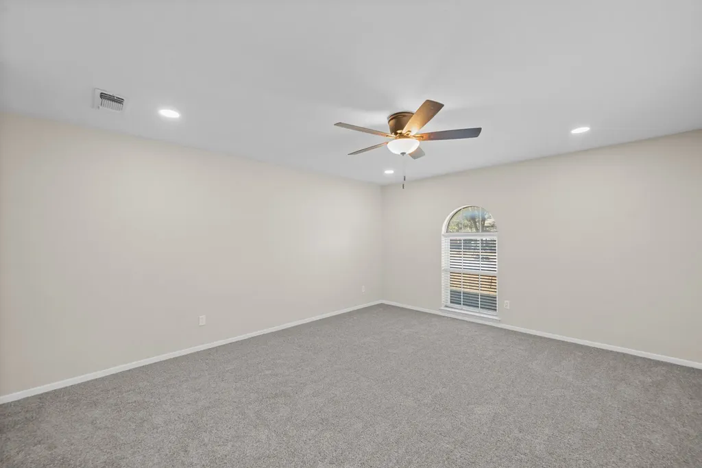 2001 San Jacinto Drive Arlington TX 76012