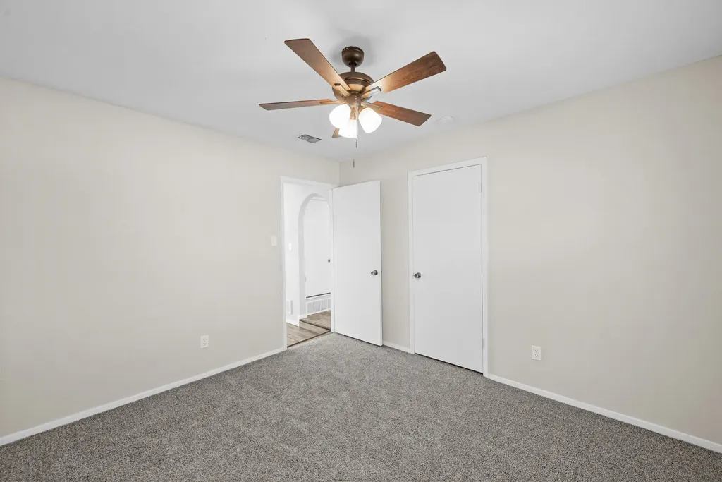 2001 San Jacinto Drive Arlington TX 76012