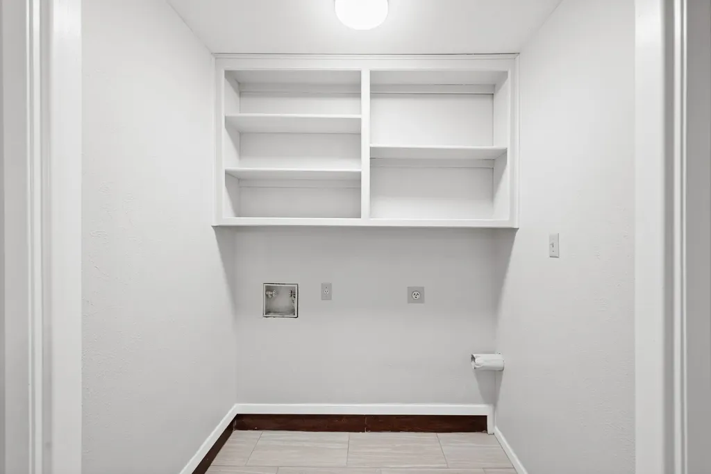 2001 San Jacinto Drive Arlington TX 76012