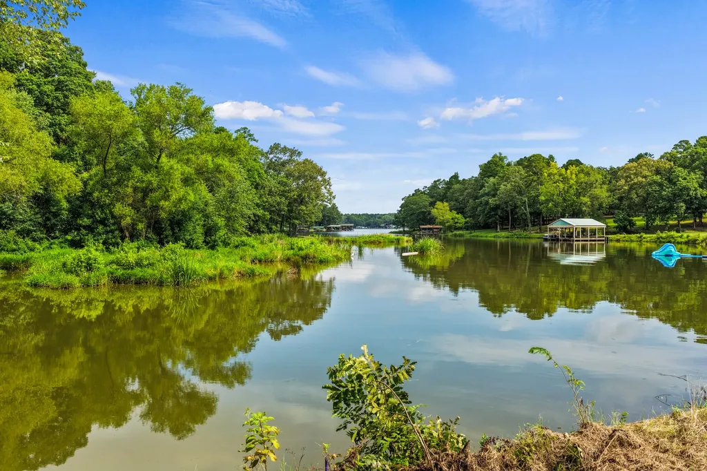 133 Sandy Lake Scroggins TX 75480