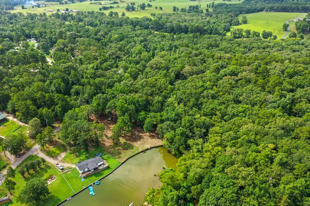 133 Sandy Lake Scroggins TX 75480