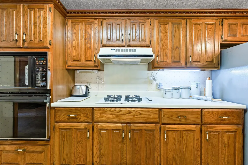 301 Paris Street Pecan Gap TX 75469