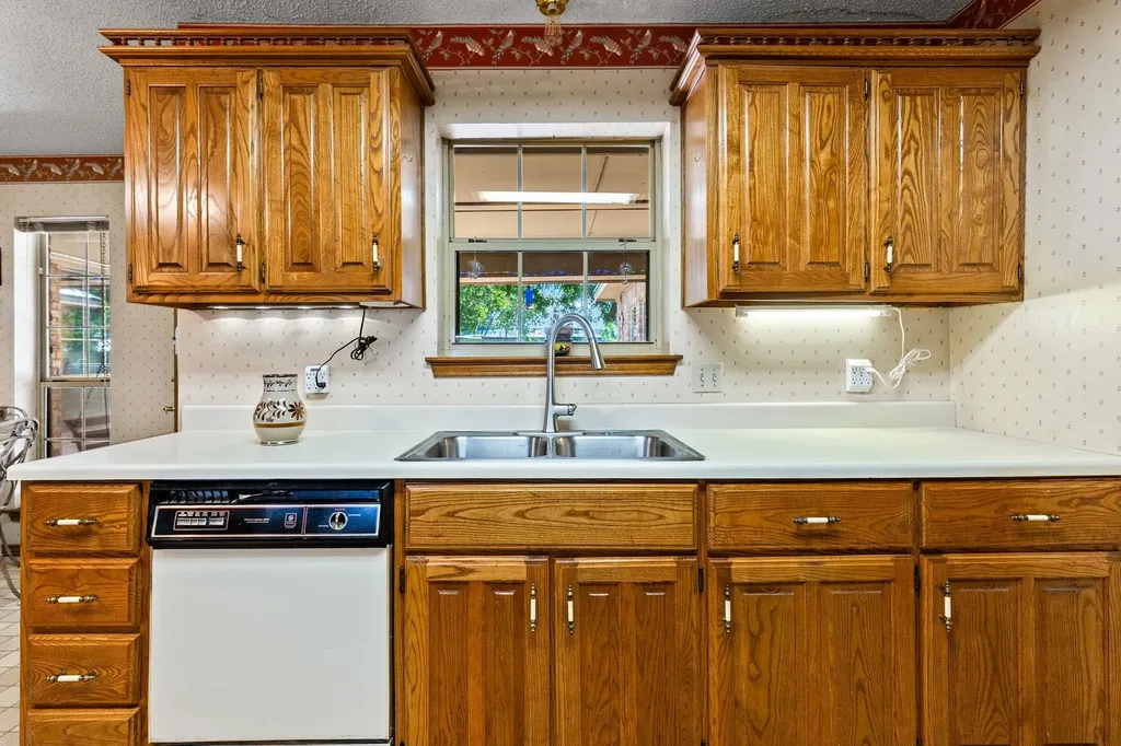 301 Paris Street Pecan Gap TX 75469