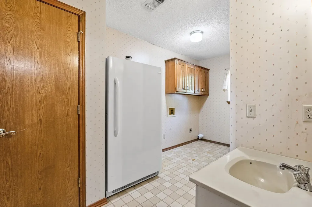 301 Paris Street Pecan Gap TX 75469