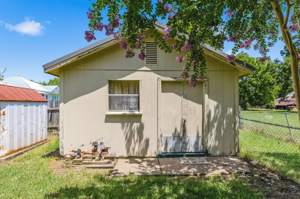 301 Paris Street Pecan Gap TX 75469