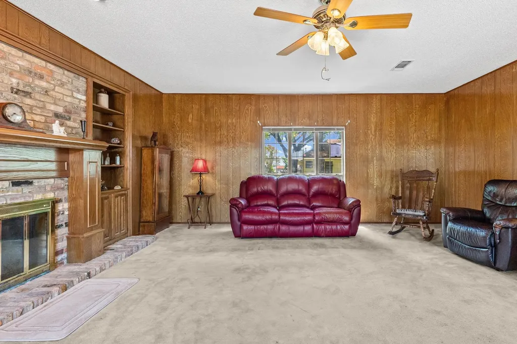 301 Paris Street Pecan Gap TX 75469