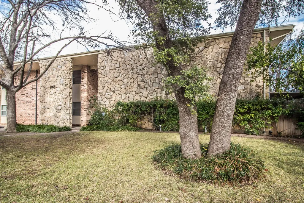 4808 Bryce Avenue Fort Worth TX 76107