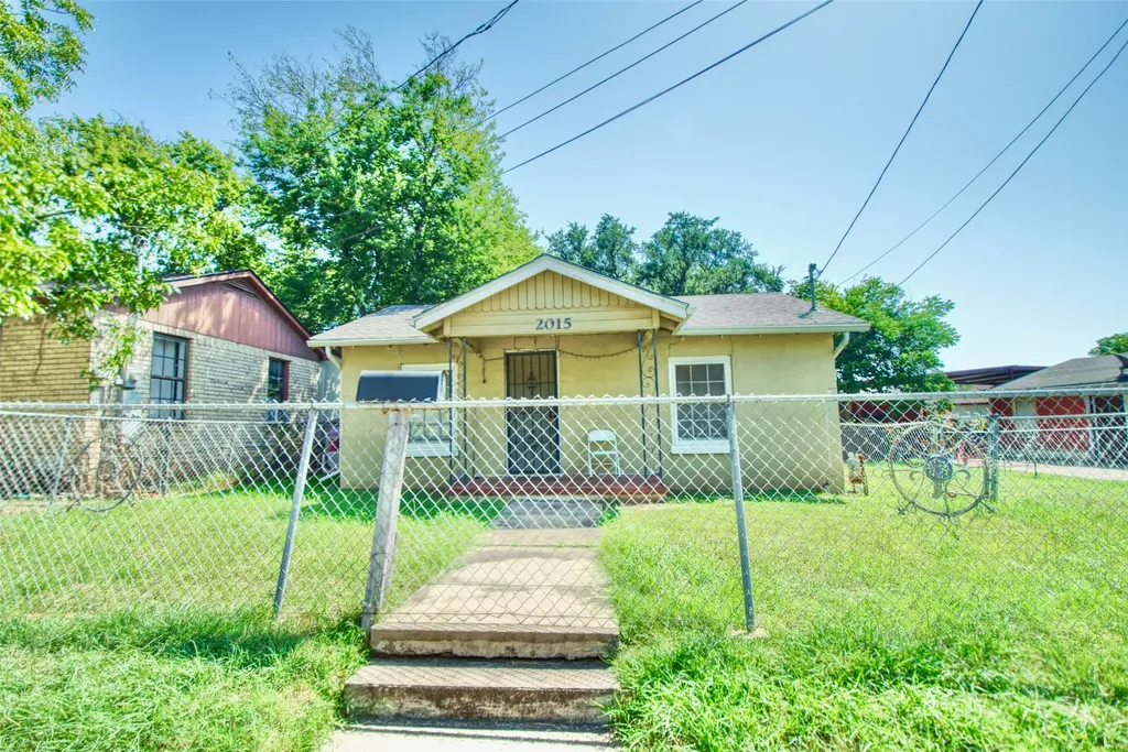 2015 N 12th Street Waco TX 76708