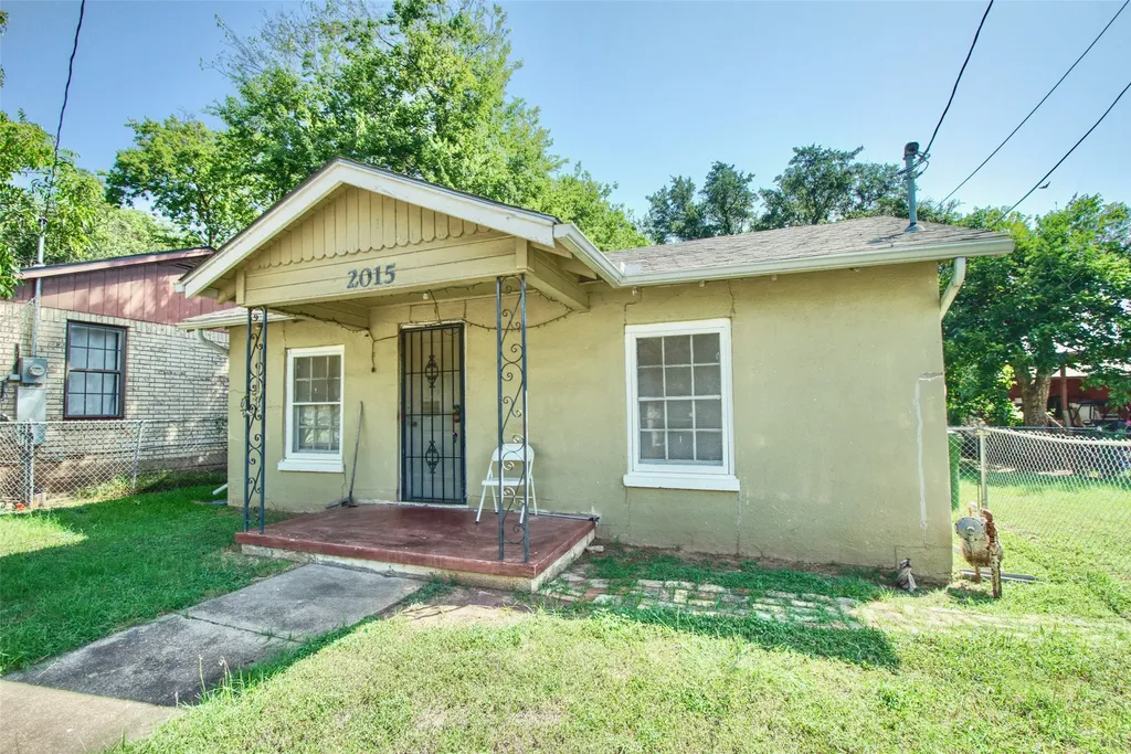 2015 N 12th Street Waco TX 76708