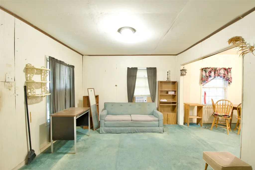 2015 N 12th Street Waco TX 76708