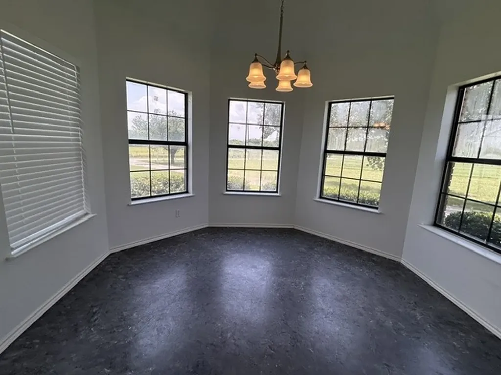 177 County Road 4917 Newark TX 76071