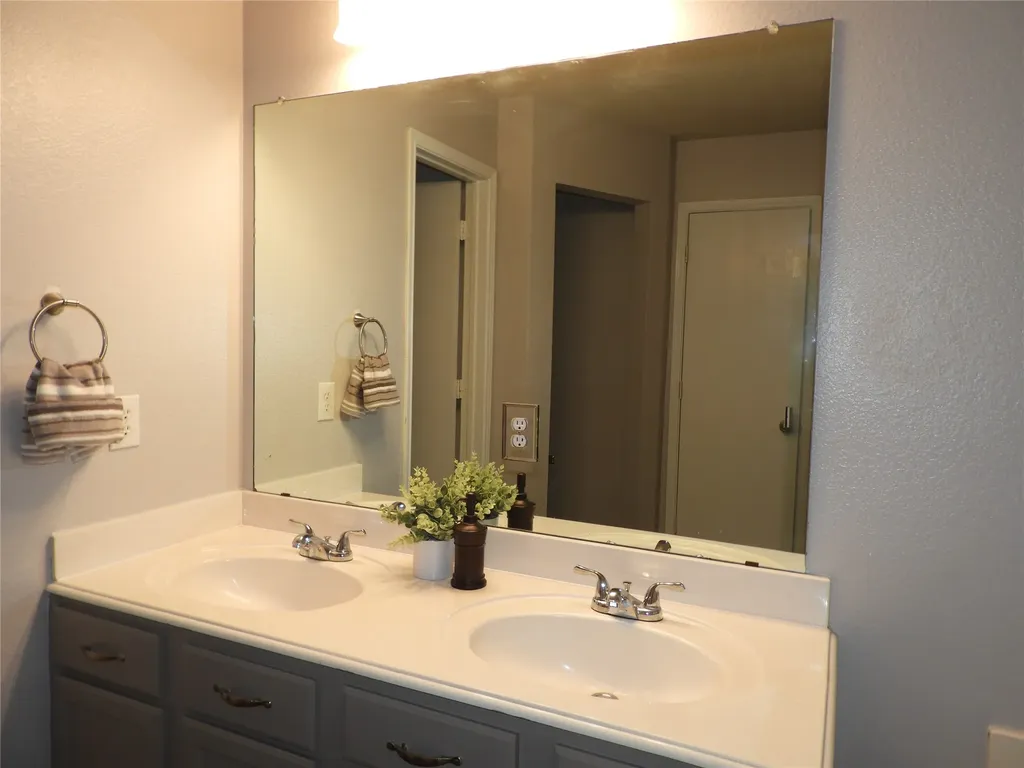 2016 Clinton Drive Mckinney TX 75072
