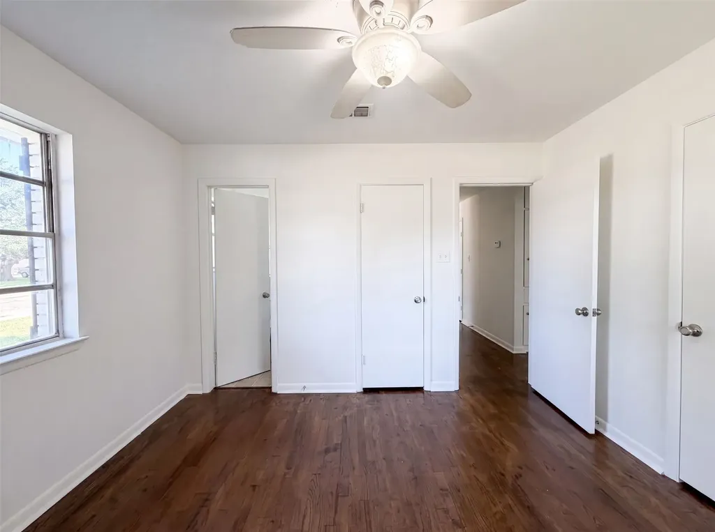1213 S Ridgeway Drive Cleburne TX 76033