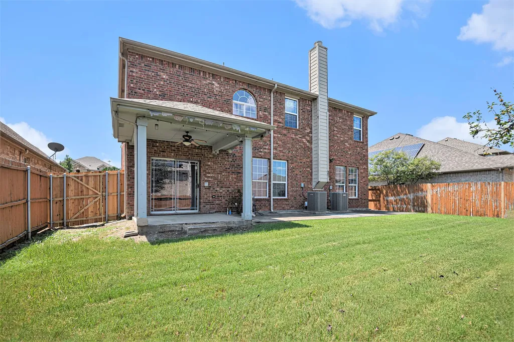 605 Port Royale Way Euless TX 76039