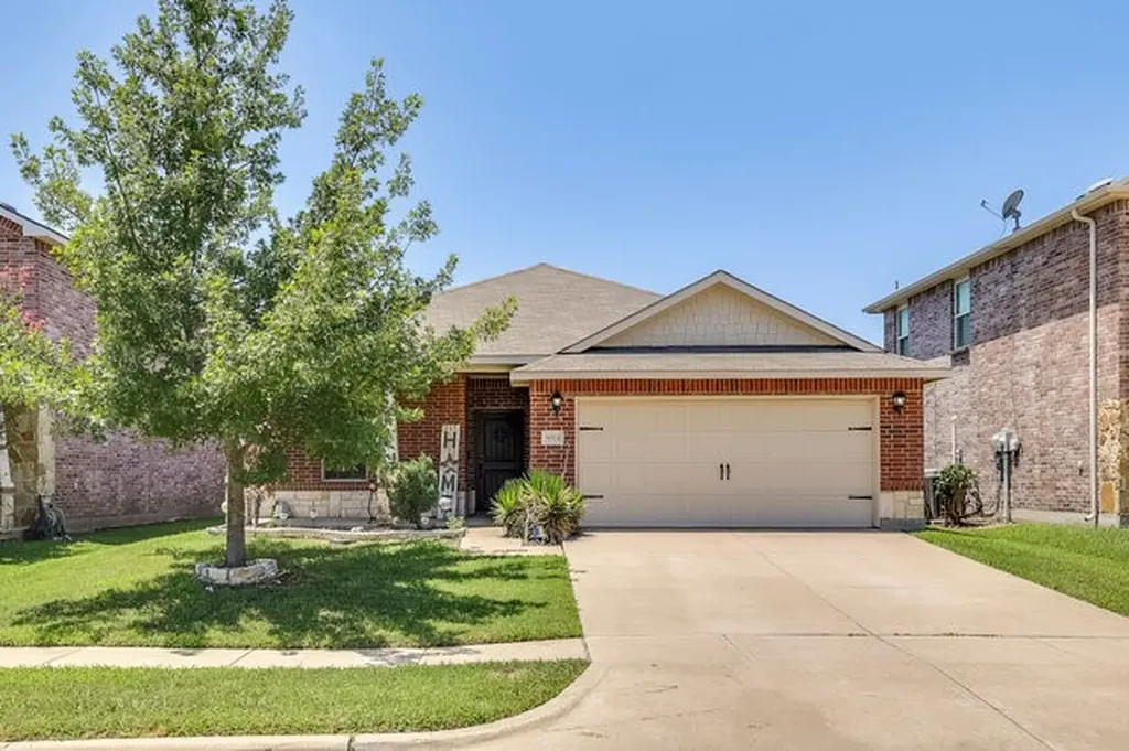 9004 Cloudveil Drive Arlington TX 76002