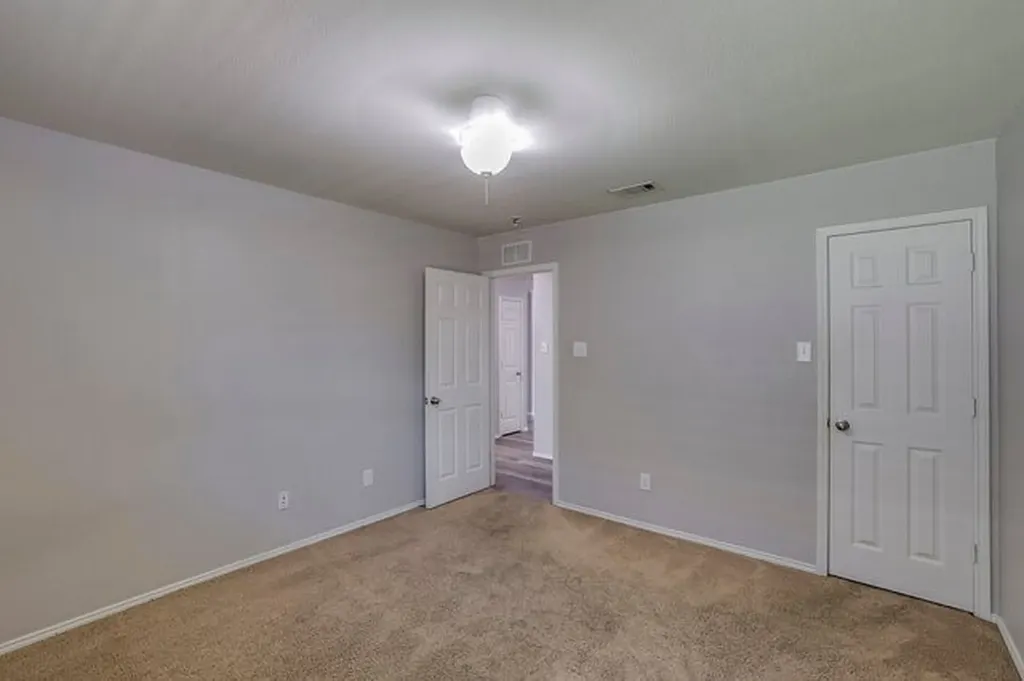 9004 Cloudveil Drive Arlington TX 76002