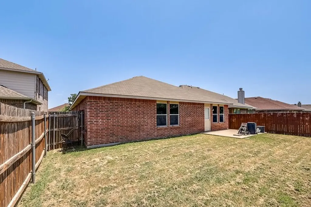9004 Cloudveil Drive Arlington TX 76002