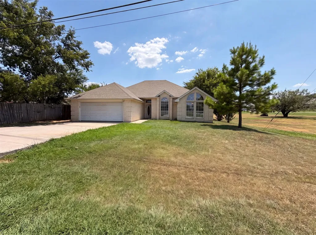 201 Driftwood Court Runaway Bay TX 76426