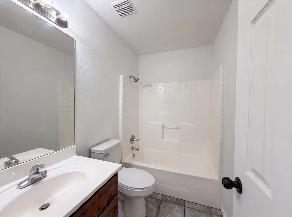 201 Driftwood Court Runaway Bay TX 76426