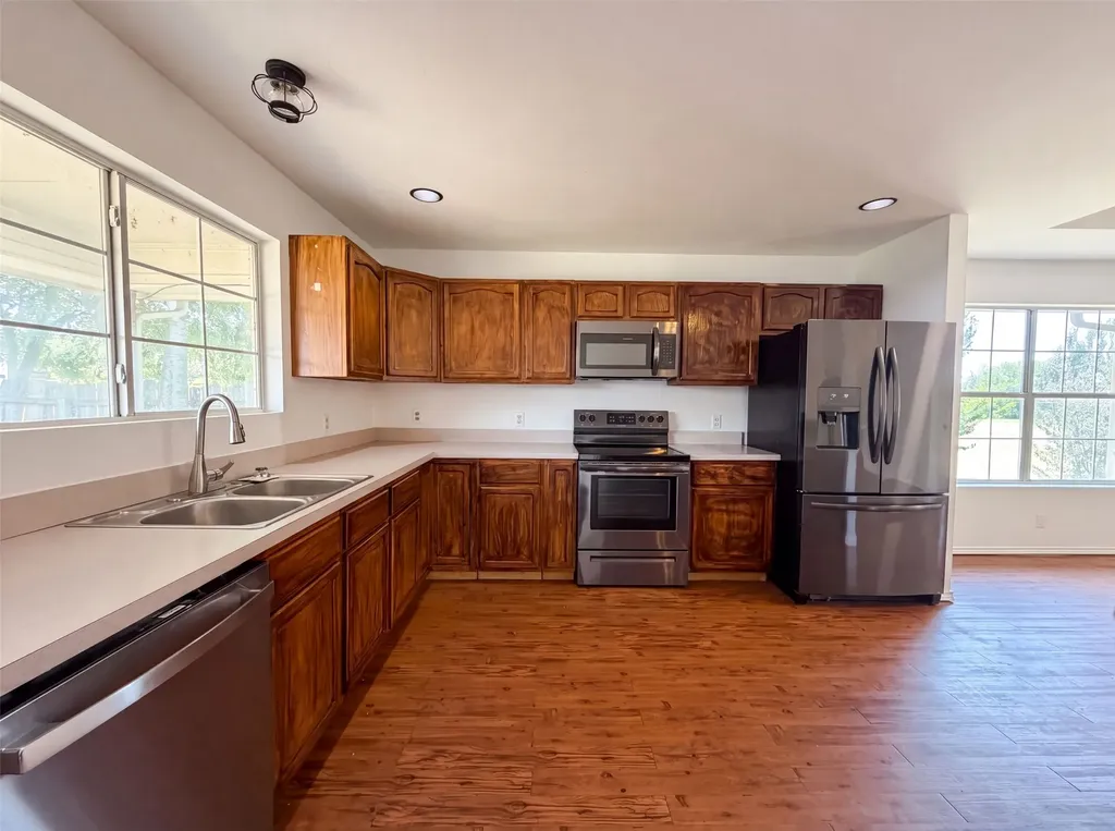 201 Driftwood Court Runaway Bay TX 76426