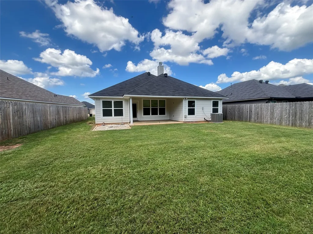 3337 Grand Lake Drive Bossier City LA 71111