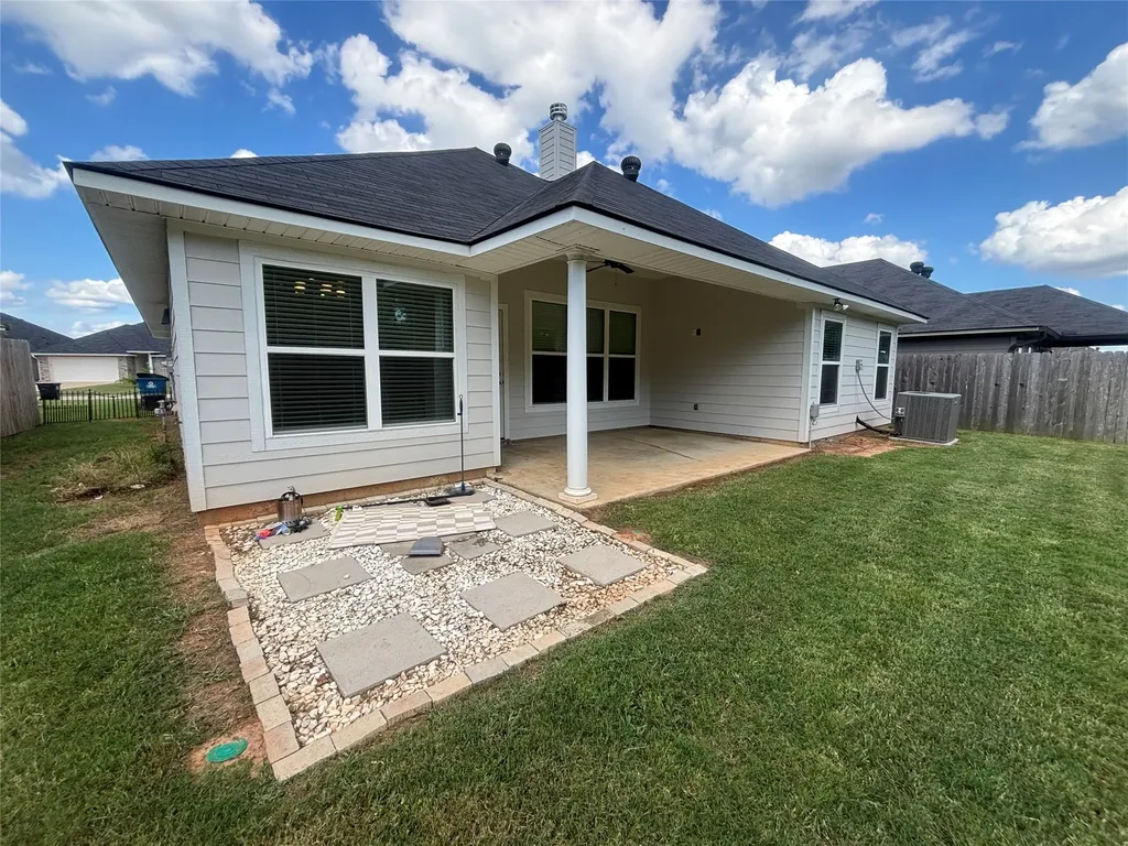 3337 Grand Lake Drive Bossier City LA 71111