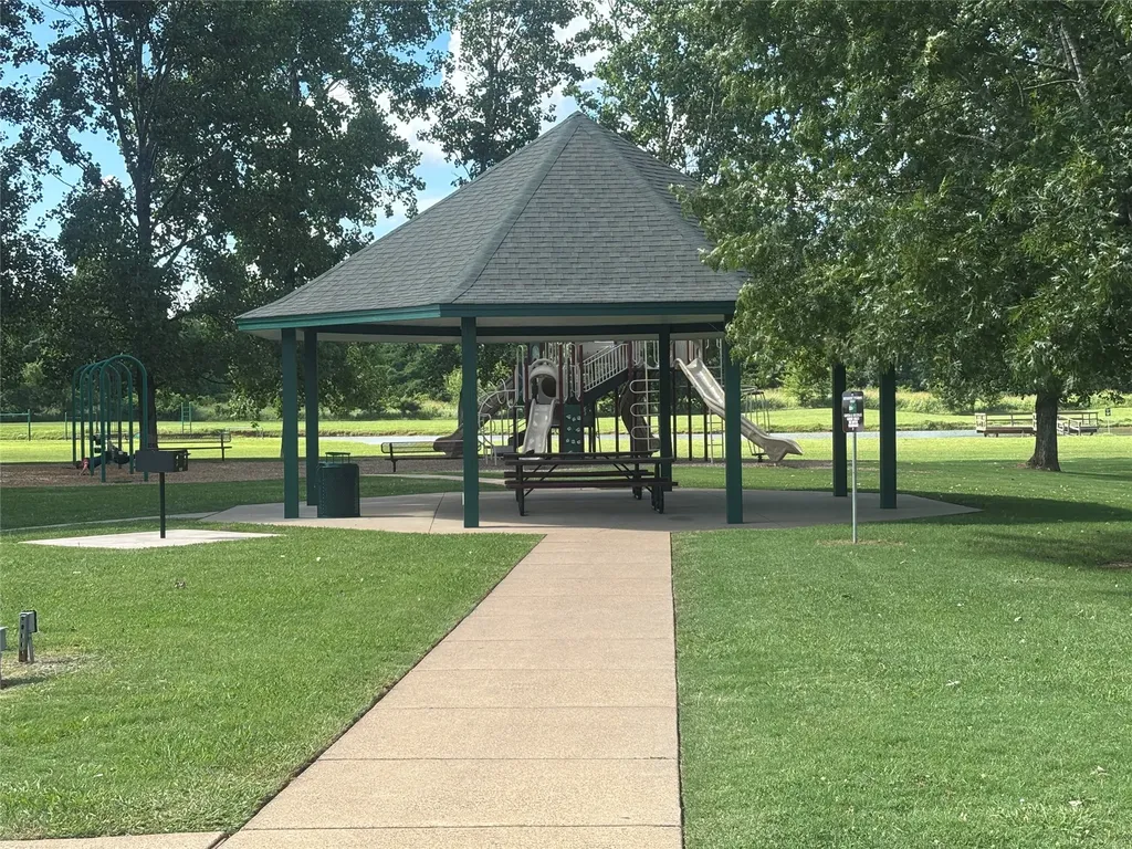 3337 Grand Lake Drive Bossier City LA 71111