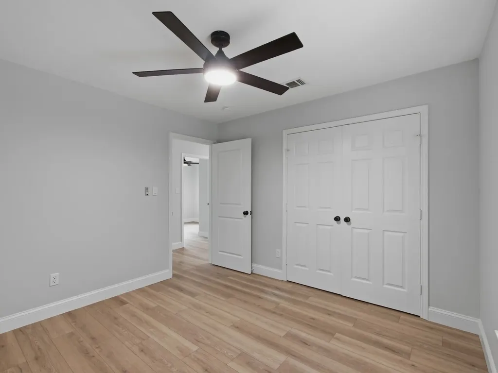105 E Foggle Street Athens TX 75751
