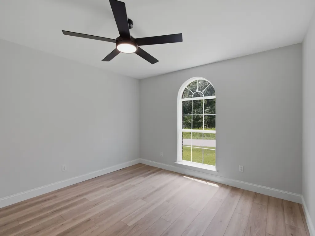105 E Foggle Street Athens TX 75751