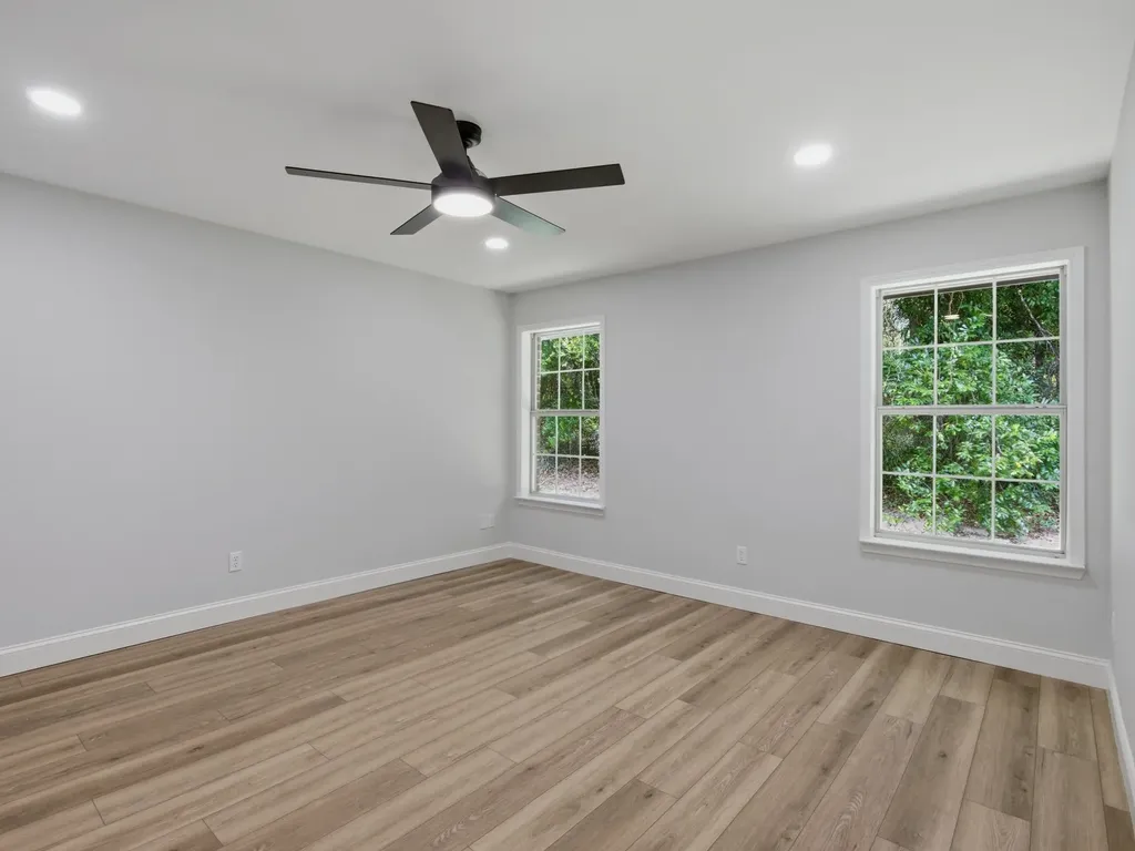 105 E Foggle Street Athens TX 75751