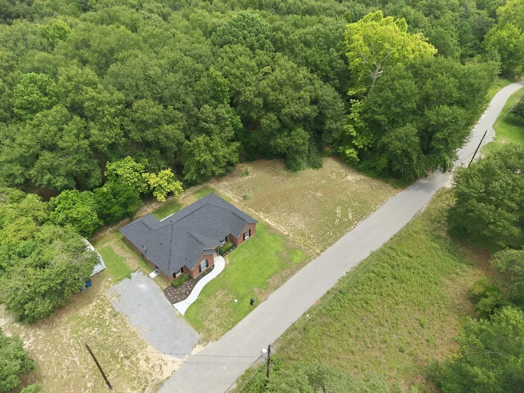 105 E Foggle Street Athens TX 75751
