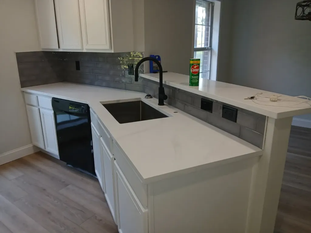 105 E Foggle Street Athens TX 75751
